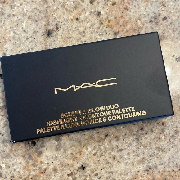 MAC Sculpt & Glow Duo highlight and contour palette double gleam and omega new - Picture 2 of 4